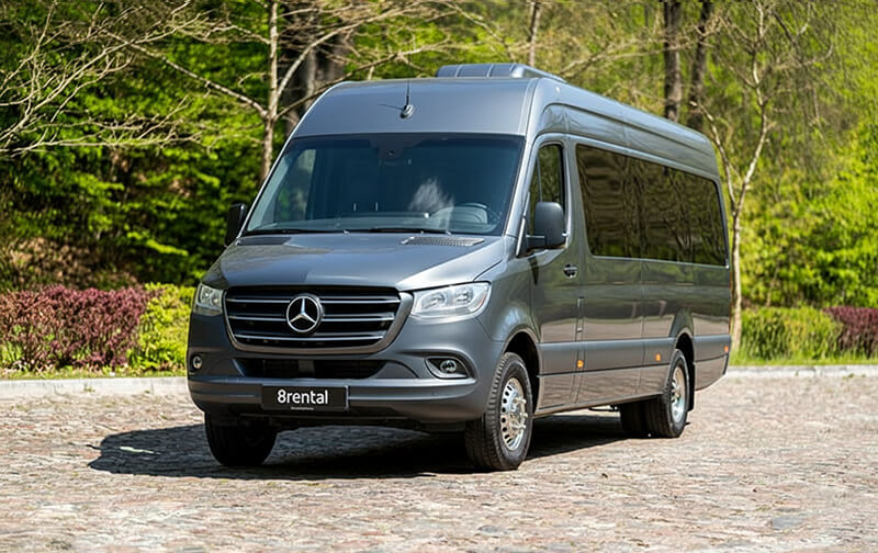Mercedes-Benz Sprinter als Kleinbus mit 16 Sitzplätzen, Aussenansicht